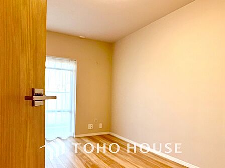【PRIVATE ROOM】◆属毛離裏◆子は父を手本とし、母に愛育されて成長する。家族の深い繋がり。いつまでも大切にしたい。