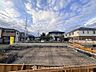 外観：◆陽当り・通風に恵まれた平坦地◆周囲との境界がはっきりした綺麗な整地済み敷地。上部に広がる青空と豊かな陽光を感じられ、ご家族の理想やこだわりを自由に描ける魅力的な住まいの土台です。
