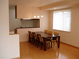 大溝T貸家 1 1階4LDKのリビング/ダイニング