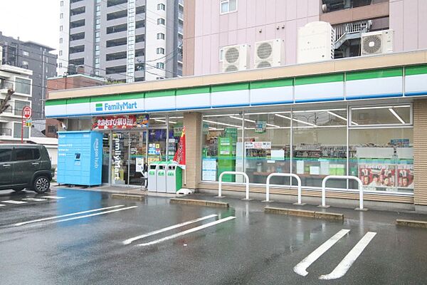 画像23:ファミリーマート　則武本通店