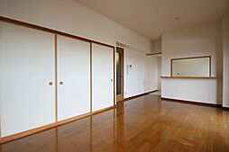 ファヴォール白壁 302 3階3LDKのリビング/ダイニング