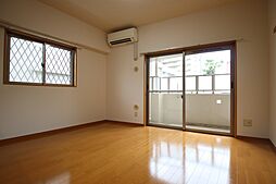 CREST四女子 305 3階1LDKのリビング/ダイニング