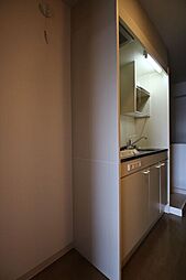 グローバルハウスM 407 4階1Kのリビング/ダイニング