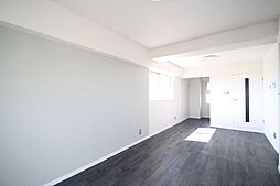 カーサ小幡 702 7階1LDKのリビング/ダイニング