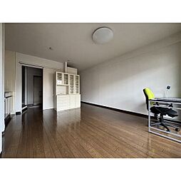 ノイエ・シュトラッセ山木田ビル 401 4階1LDKのリビング/ダイニング