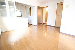 フィエラ山崎川 303 3階2LDKのリビング/ダイニング