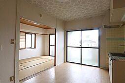 プチロワイヤルサトウ 301 3階2DKのリビング/ダイニング