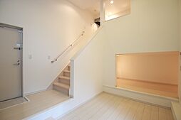 ラフェリオ 101 1階ワンルームのリビング/ダイニング