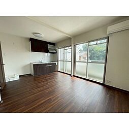 カメリア 201 2階2DKのリビング/ダイニング