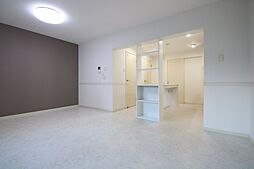 リリーローサ 205 2階ワンルームのリビング/ダイニング