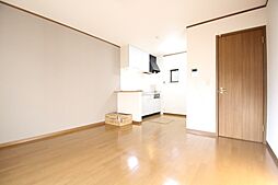 フォーリア 102 1階2LDKのリビング/ダイニング