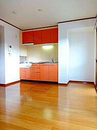 メゾンエトワール 102 1階1LDKのリビング/ダイニング