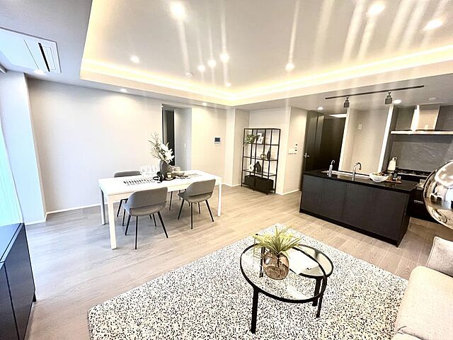 リビング/ダイニング 新宿区新宿6丁目28-10