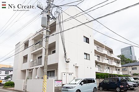 4階建ての低層マンション