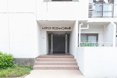 マンションエントランス