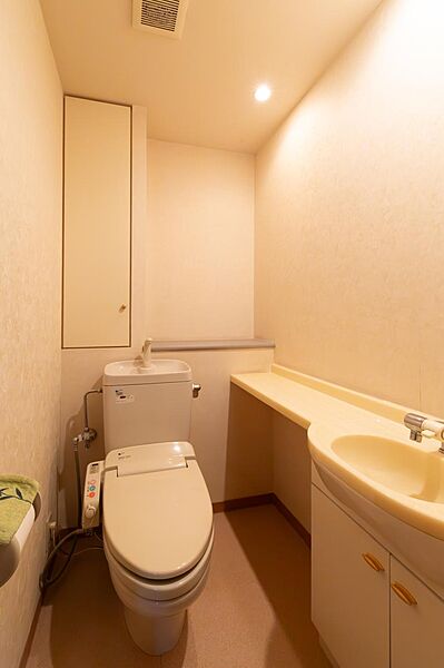 トイレを拡大表示