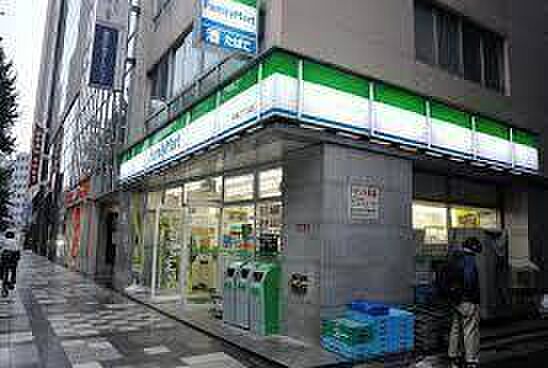 画像26:【コンビニエンスストア】ファミリーマート　京橋東店まで148ｍ