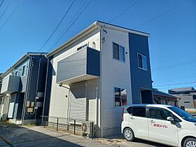 accelerando  ｜ 三重県四日市市山手町（賃貸一戸建2LDK・1階・72.86㎡） その1