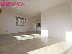 ラ　レーヴ 1階2LDKのリビング/ダイニング