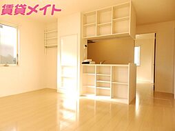 アモロッソ　B棟 1階2LDKのリビング/ダイニング