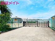 朝日町立朝日小学校 425m