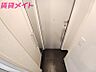 玄関：同物件別部屋写真