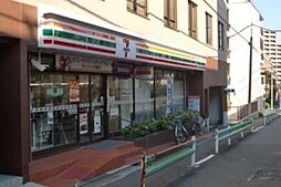 セブンイレブン目黒東山3丁目店 290m