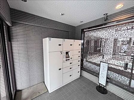 【宅配BOX】敷地内に宅配BOX完備です。