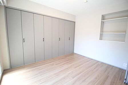 ■様々なお部屋のコーディネートが出来るナチュラルカラーの内装♪
