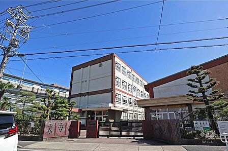 山田中学校[公立]の外観