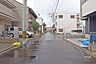 外観：物件の北側前面道路（西側から）［2026年9月11日撮影］