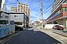 その他：敷地西側の前面道路（南側から）