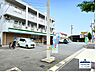 周辺：ファミリーマート香流3丁目店 ファミリーマート香流三丁目店 49m