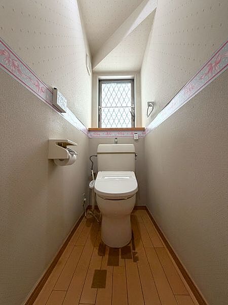 トイレを拡大表示