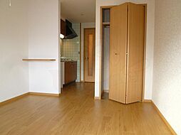 イーストウエノシバ 1階ワンルームのリビング/ダイニング