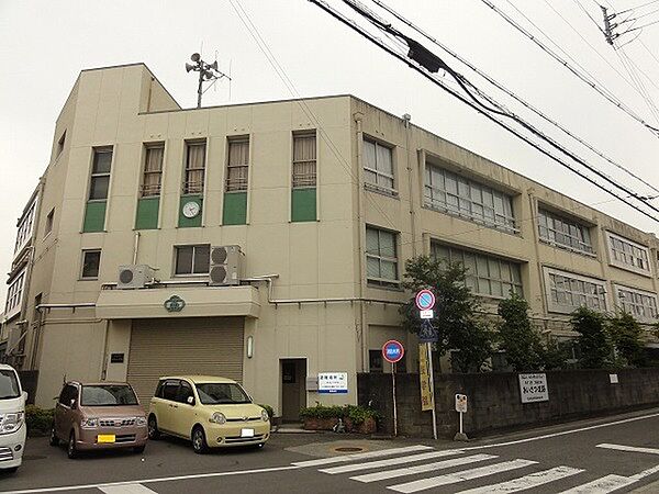 画像27:小学校「和歌山市立高松小学校まで469m」