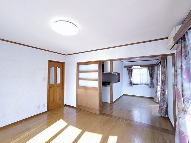 リビング/ダイニング 松本市寿中1丁目