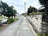 外観：前面道路含む現地写真
