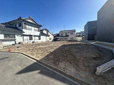 外観:建築条件なし!お好きなハウスメーカーや工務店で建築検討可能です♪ 外観:建築条件なし!お好きなハウスメーカーや工務店で建築検討可能です♪