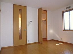 メゾンシャルメール 102 1階1Kのリビング/ダイニング