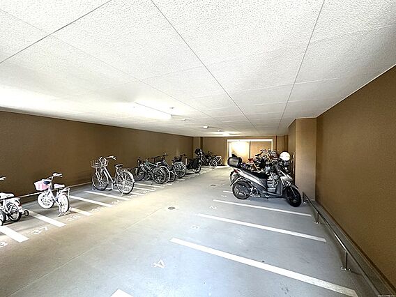 全区画屋根付き...