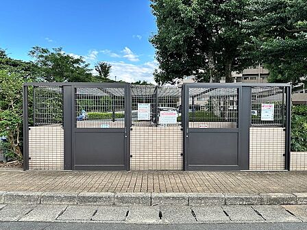 敷地内ゴミ捨て場