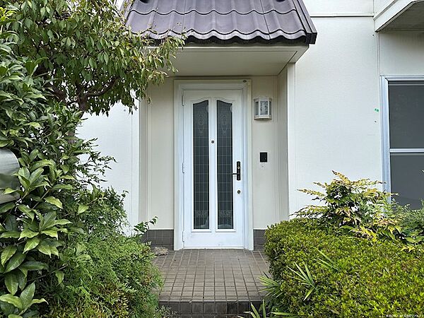 玄関を拡大表示