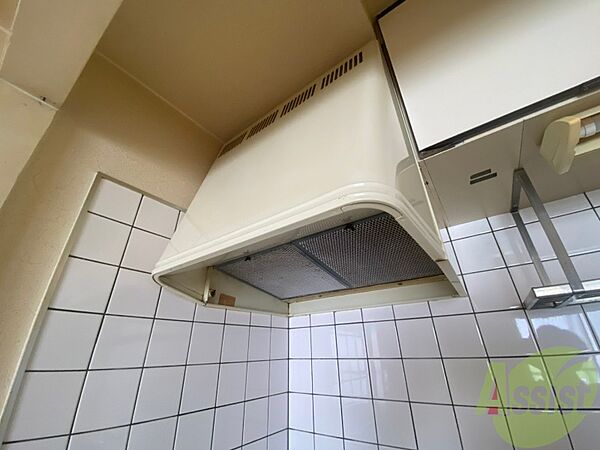 画像21:キッチンの換気扇を撮ってみました〜。料理の際に便利！