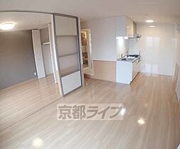 ルーチェ嵯峨 1階1LDKのリビング/ダイニング