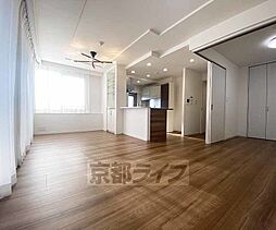 サーパス西京極 8階3LDKのリビング/ダイニング