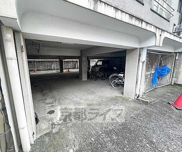 15 / 32
