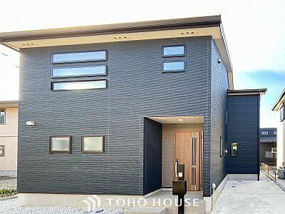 外観：閑静な住宅街の一角、ひと時のくつろぎが生まれ、ゆっくりと愛着が育まれていきます。