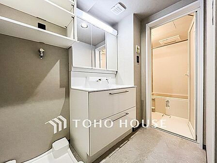 ご家族の1日が始まり、1日の終わりを締めくくる洗面空間。