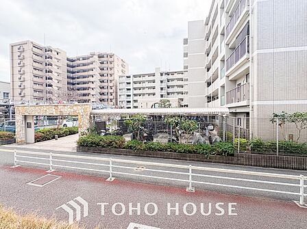 時間のゆとりと空間、爽やかな陽光がもたらす光と風を贅沢なまでに感じる暮らしが始まります。